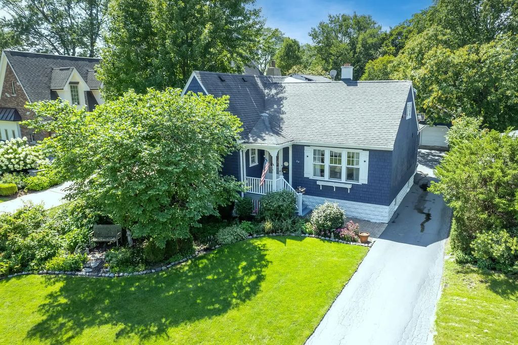22 Arthur Avenue, Clarendon Hills