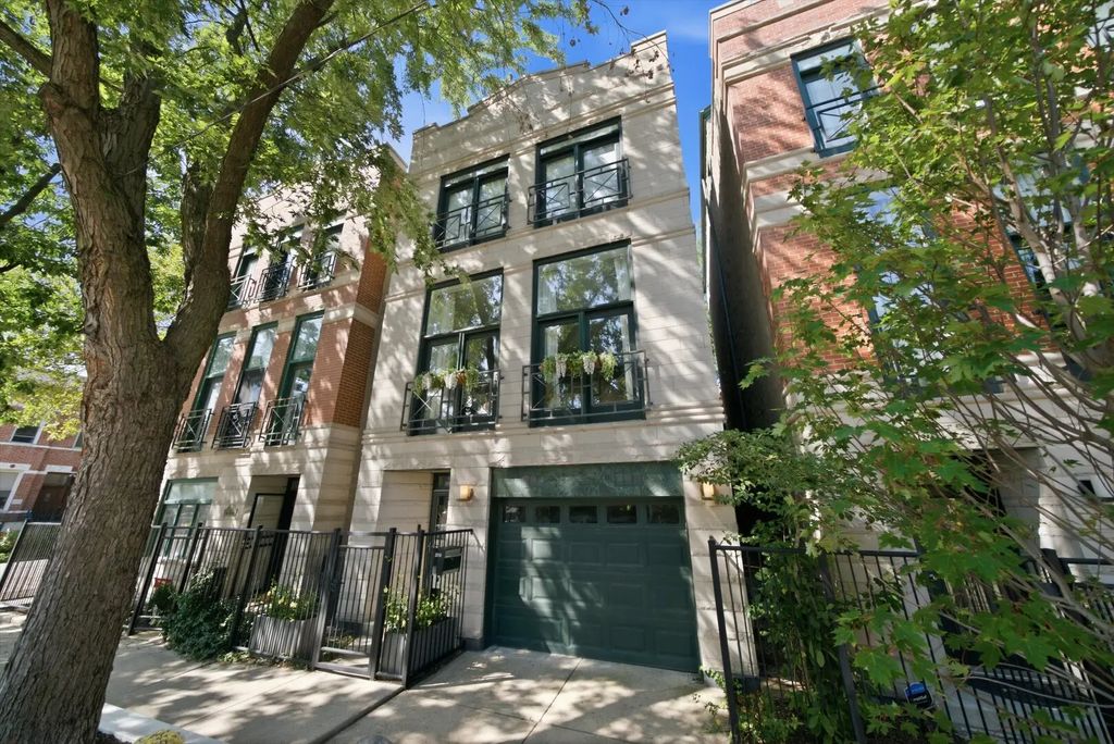 1856 W Superior Street, Chicago