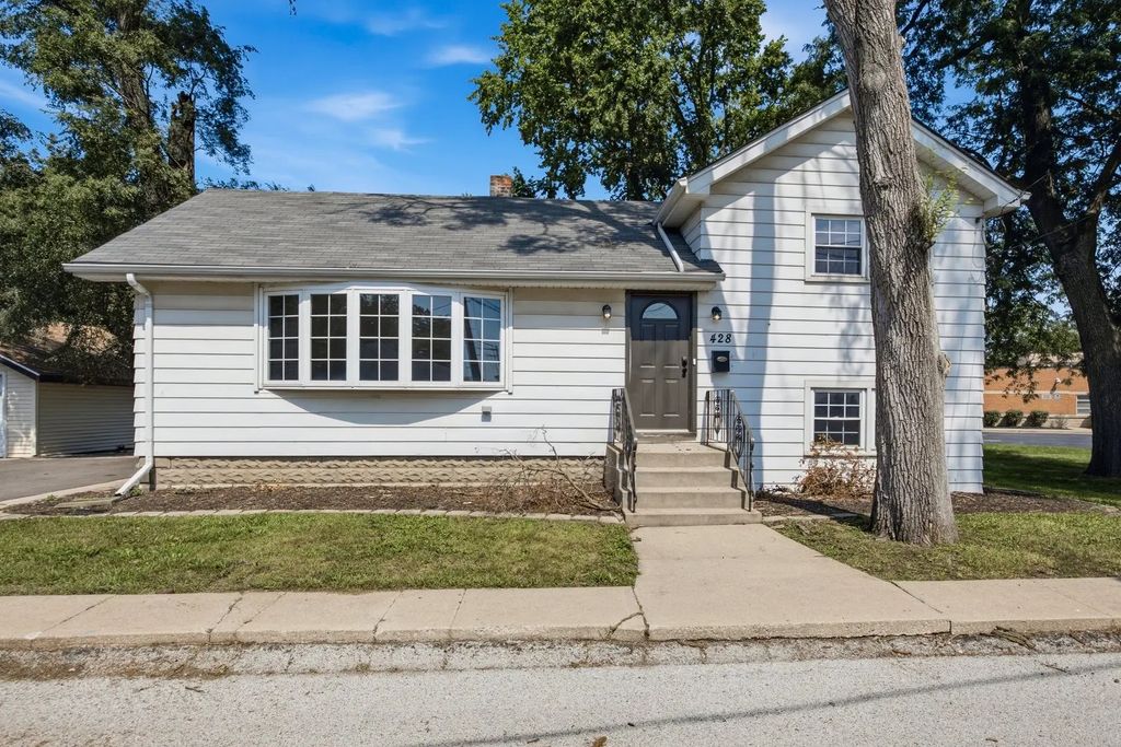 428 E 156th Place, South Holland