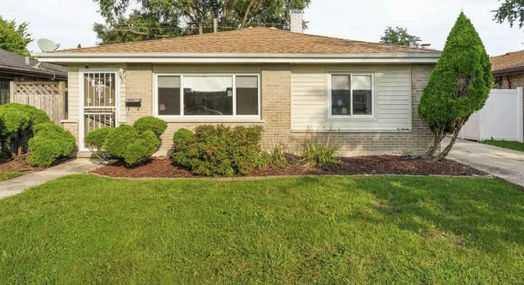 1373 Mackinaw Avenue, Calumet City