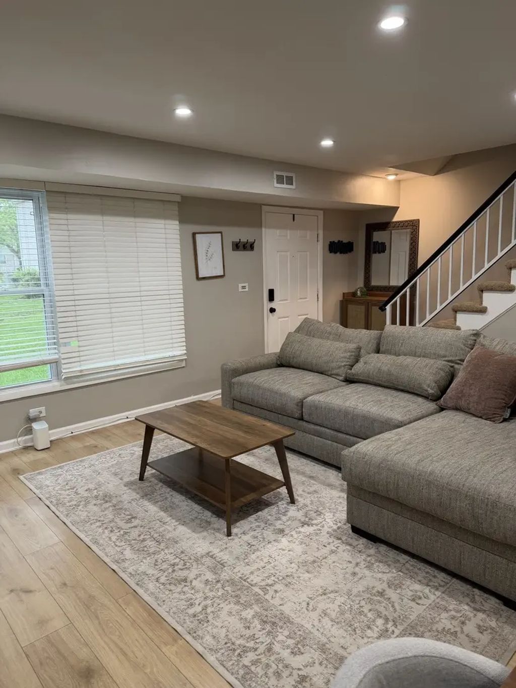 1186 E Azalea Lane 20c, Palatine