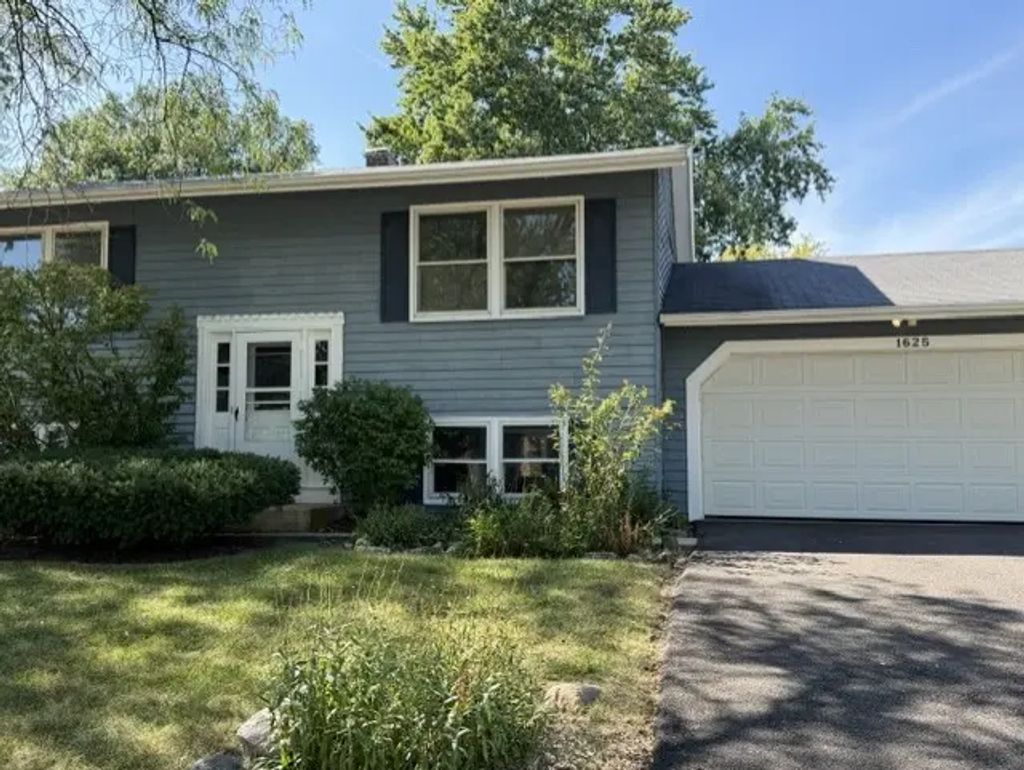 1625 Sycamore Lane, Aurora