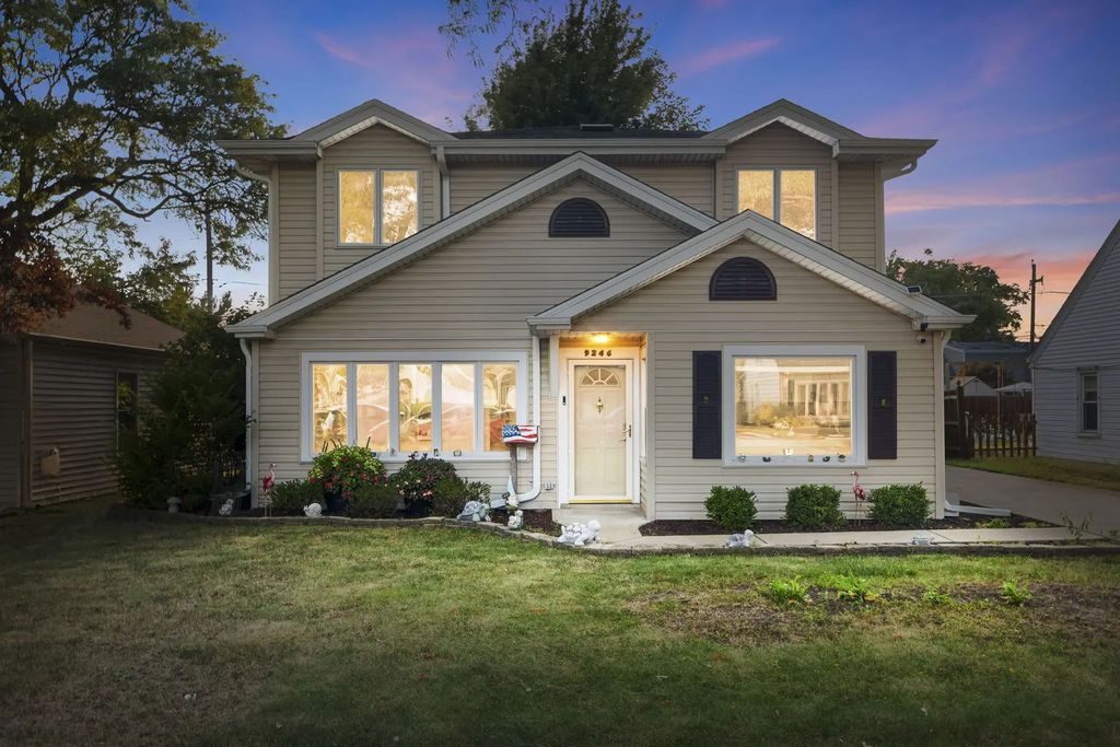 9246 S 49th Court, Oak Lawn