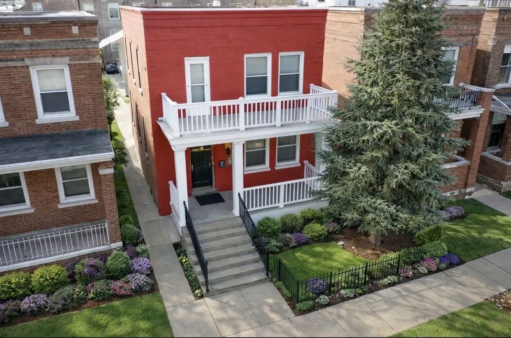 4925 W Henderson Street G, Chicago