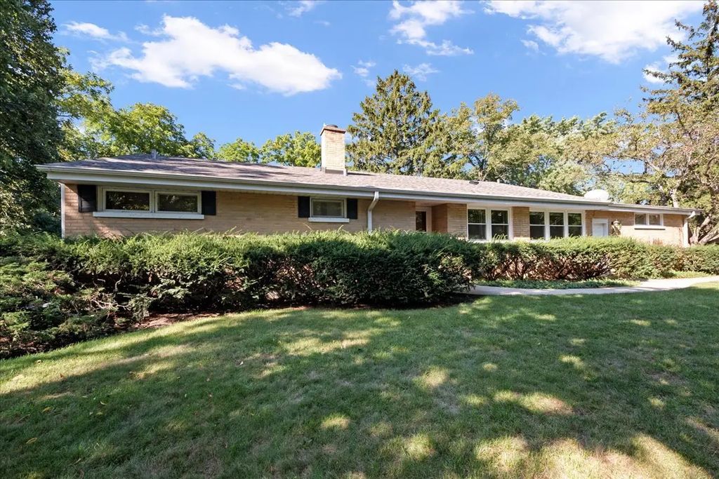 100 Green Bay Road, Highland Park