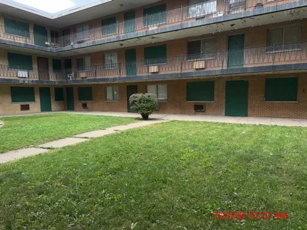 9126 S Buffalo Avenue 1f, Chicago