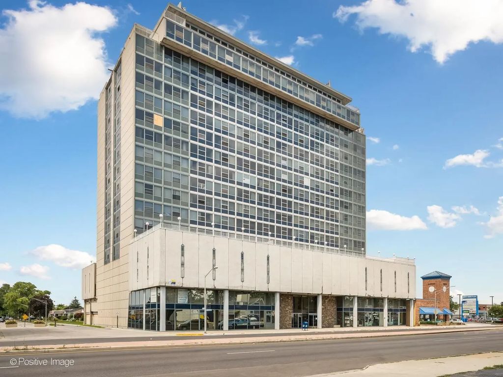 7234 W North Avenue 610, Elmwood Park