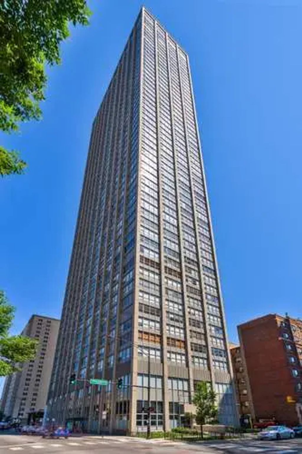 655 W Irving Park Road 410, Chicago, 60613
