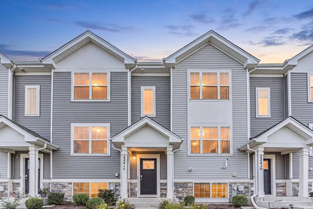 2241 Sassafras Way E, Wonder Lake