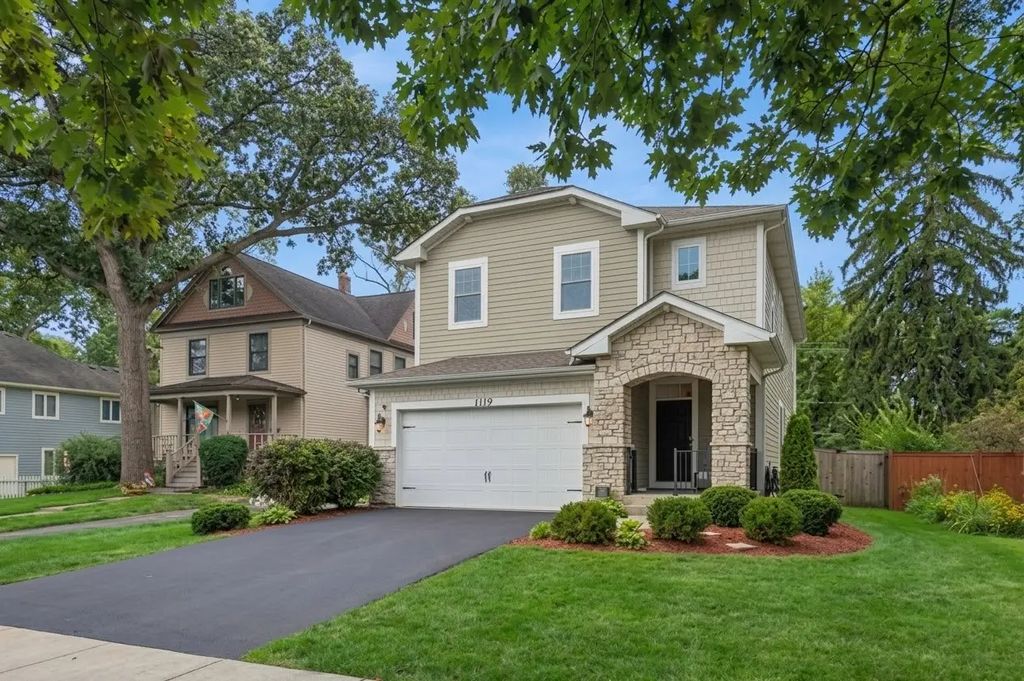 1110 Chestnut Street, Deerfield