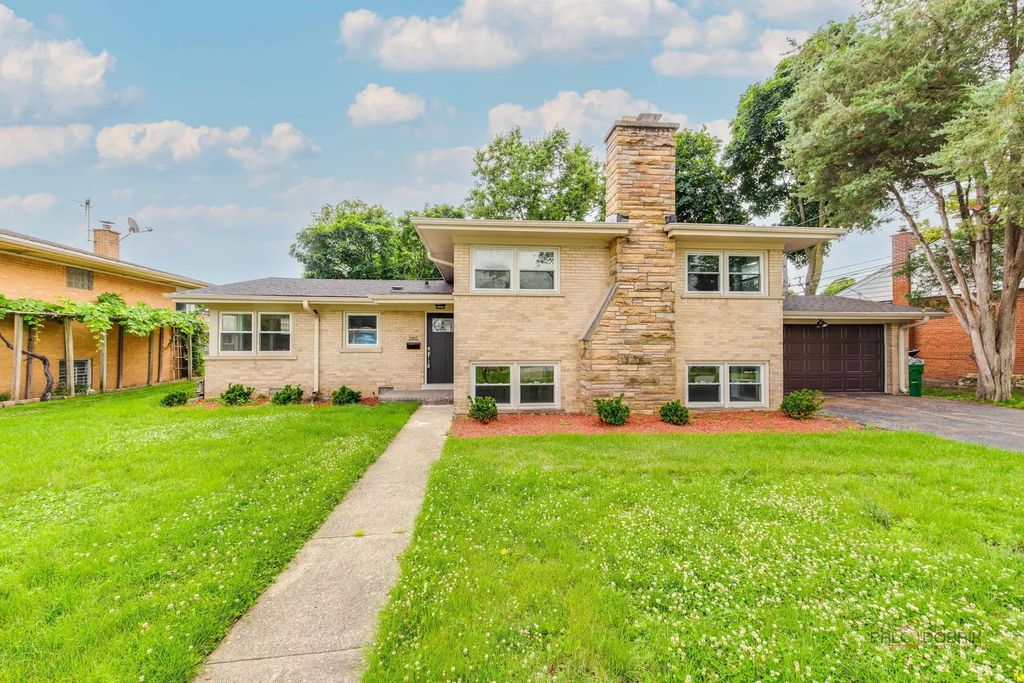 2913 W Sibley Street, Park Ridge