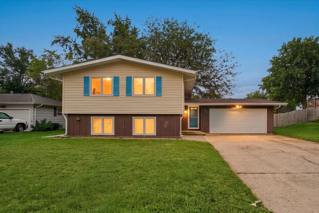 814 Pinecrest Drive, Rantoul