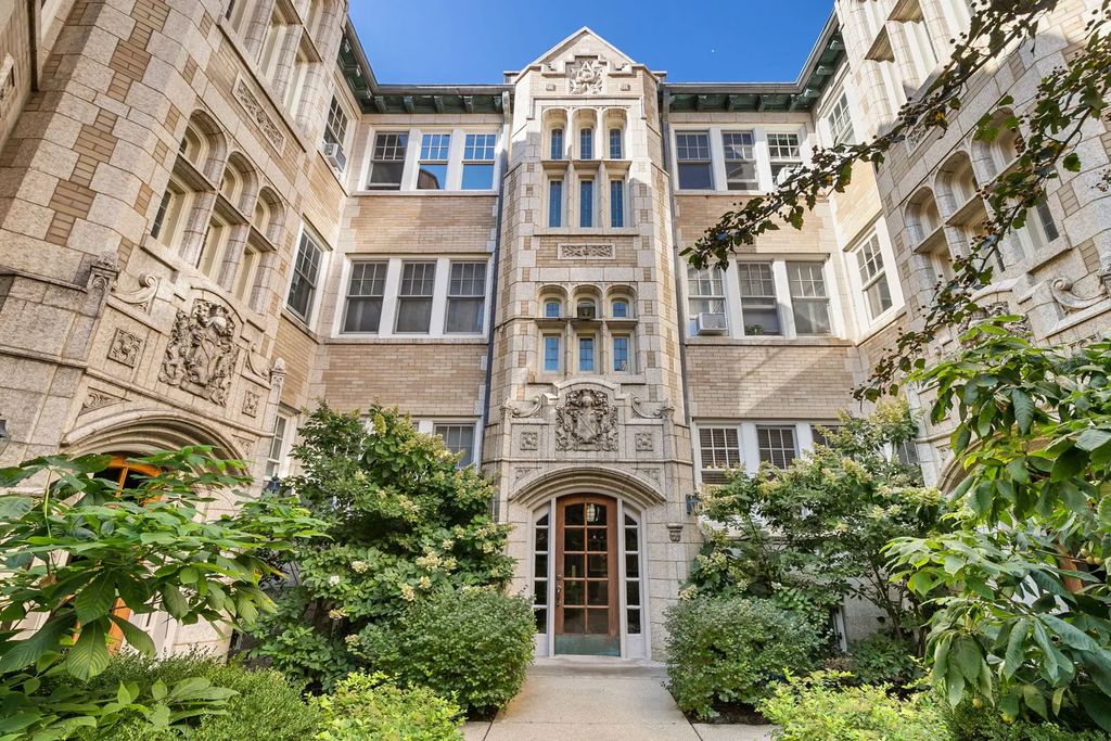 538 W Brompton Avenue 1e, Chicago