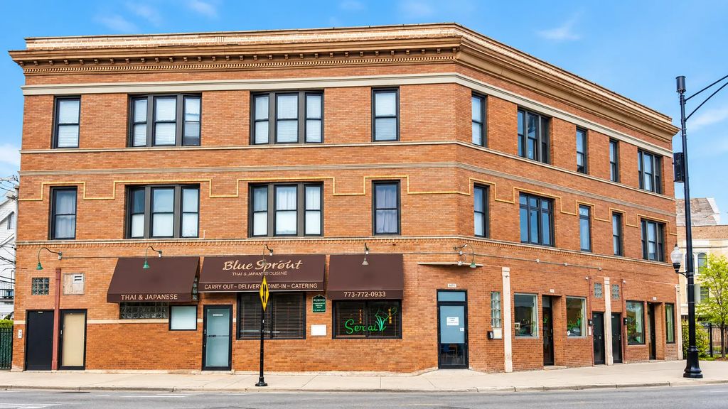 2169 N Milwaukee Avenue 3, Chicago, 60647