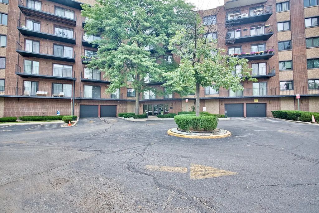 7601 Lincoln Avenue 502, Skokie, 60077