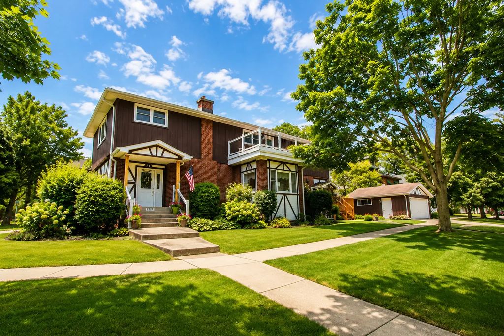 2269 W 109th Street, Chicago