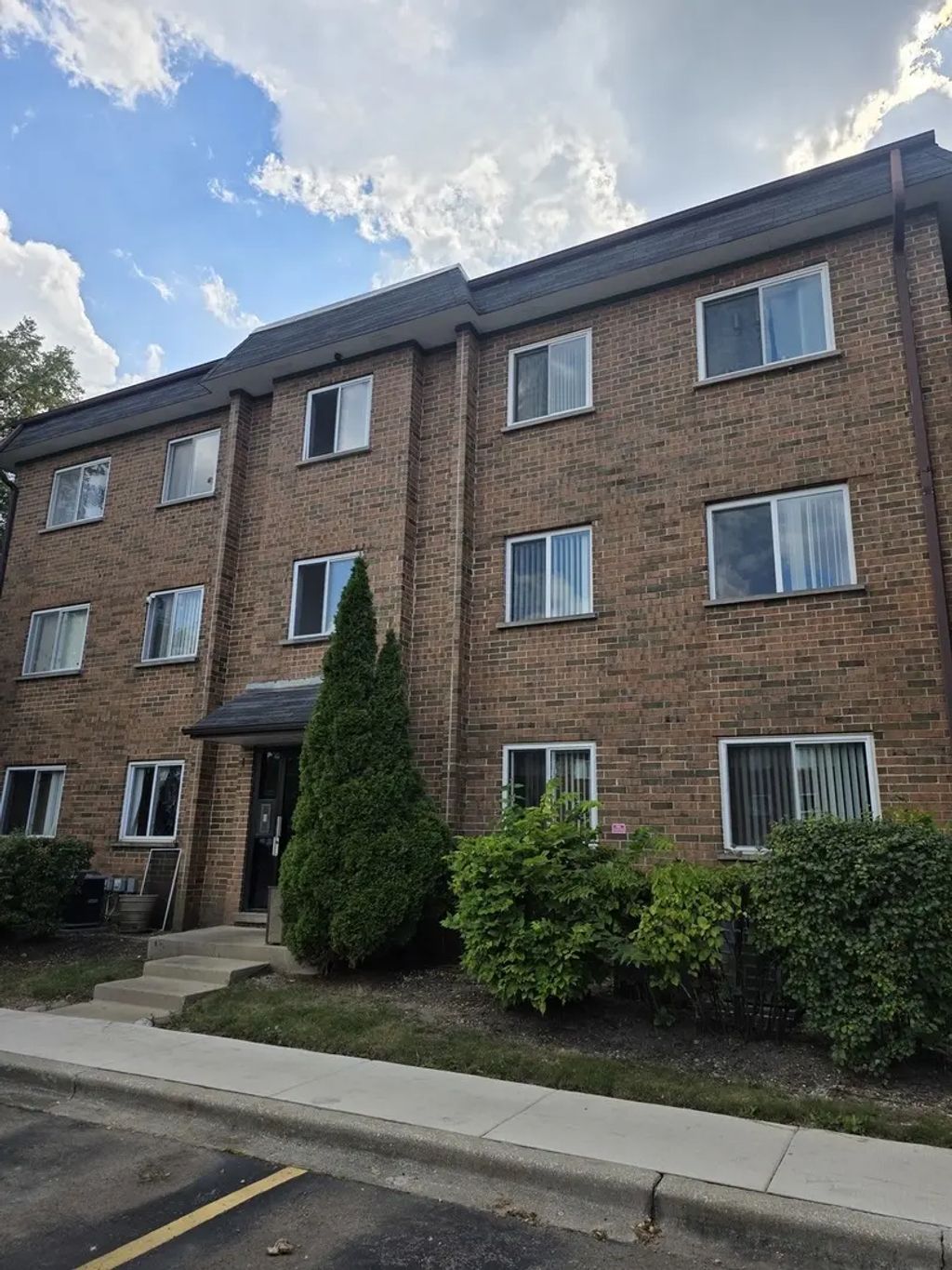 2608 Pirates Cove 3, Schaumburg