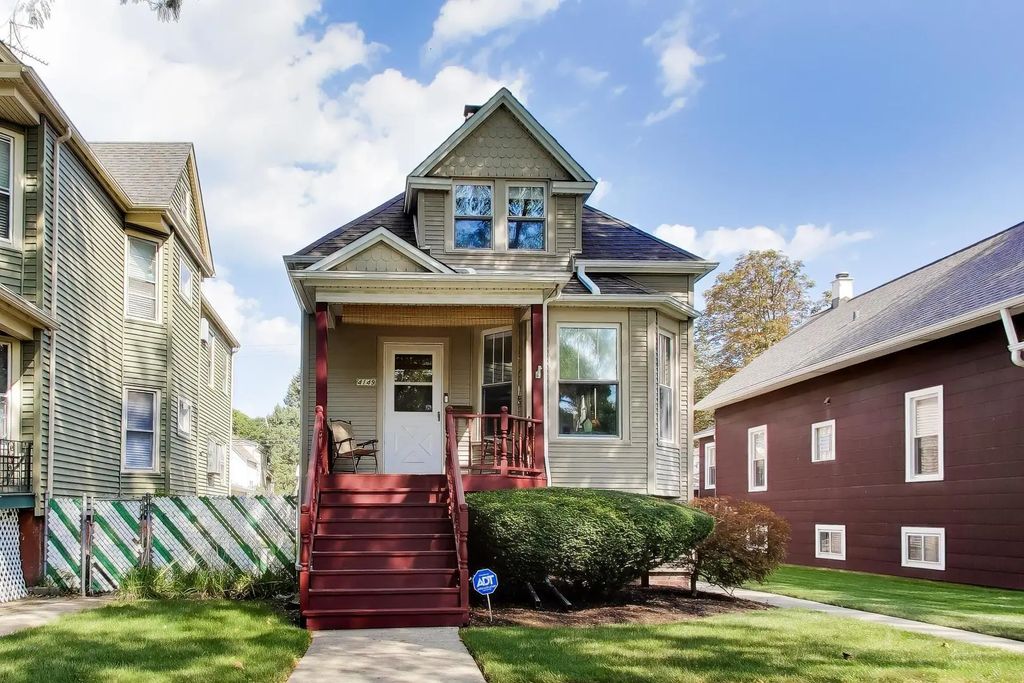 4149 N Ridgeway Avenue, Chicago