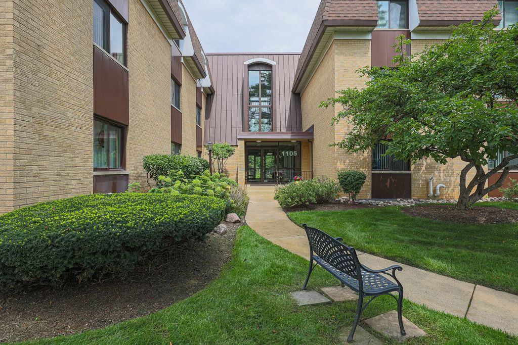 1105 N Mill Street 219, Naperville, 60563