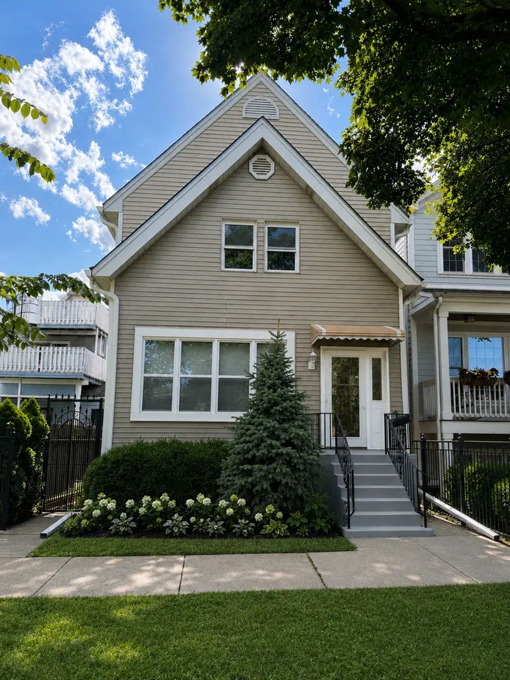 3914 N Mozart Street, Chicago