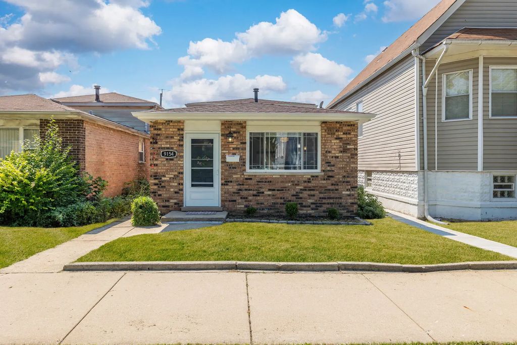9154 S Luella Avenue, Chicago