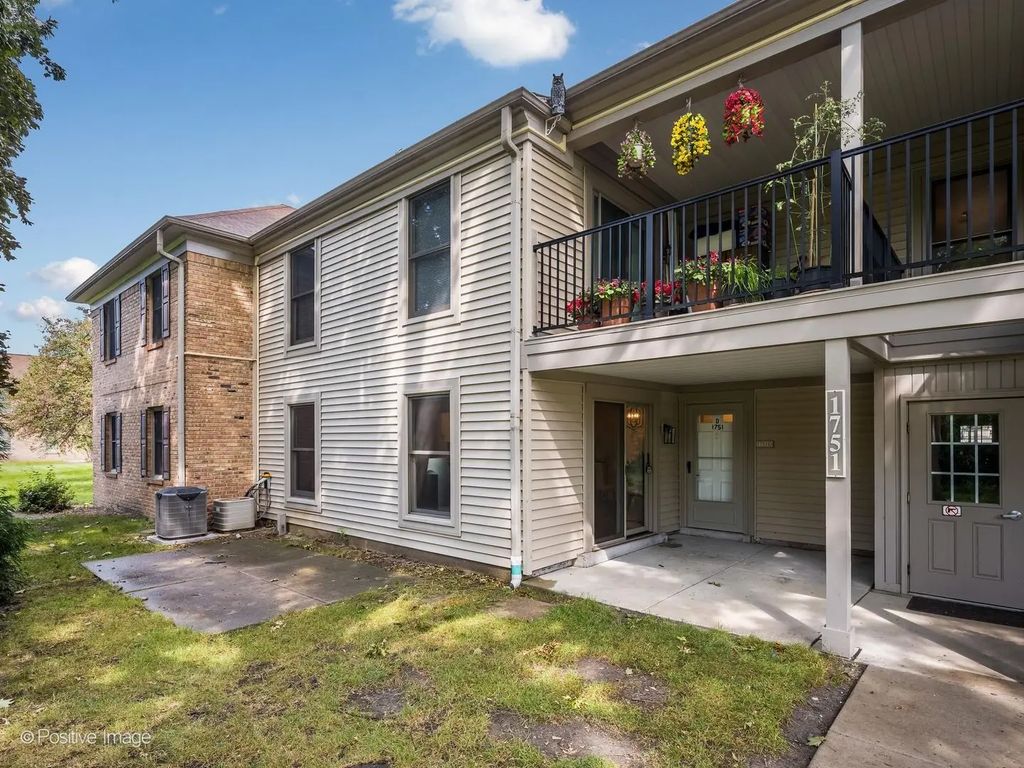 1751 Sussex Walk D, Hoffman Estates, 60169