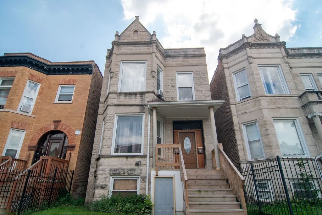 4331 W Adams Street, Chicago