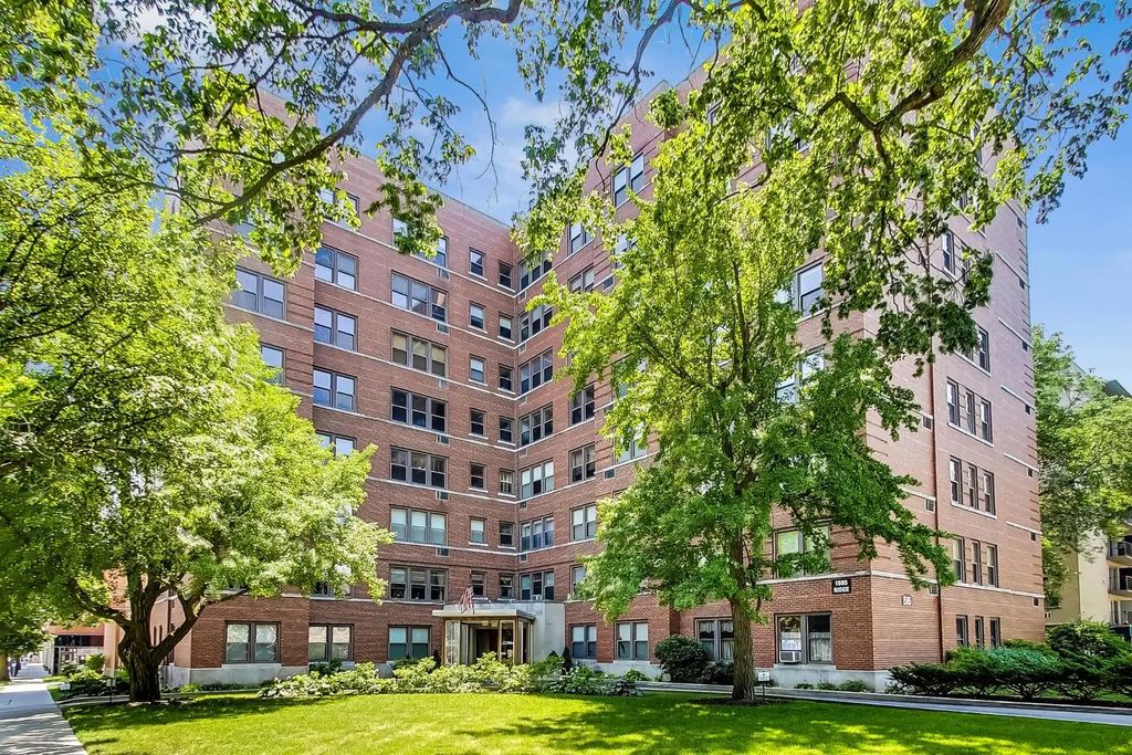 1585 Ridge Avenue 505, Evanston, 60201