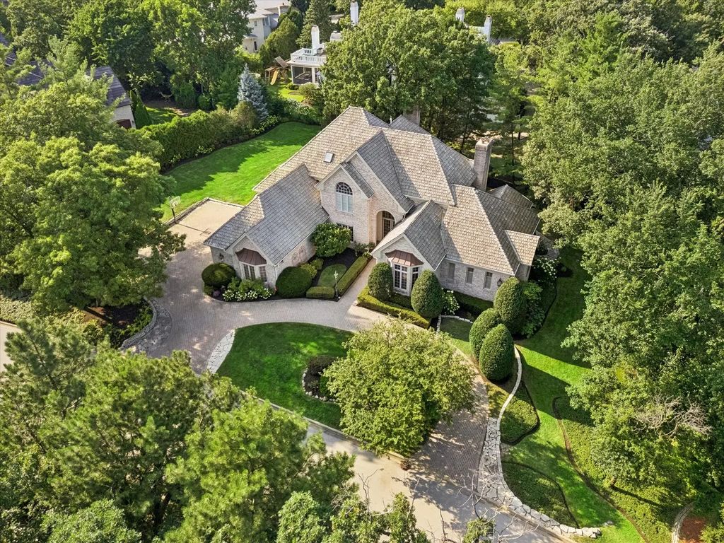 23 Ambriance Drive, Burr Ridge