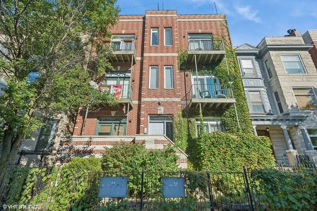 3755 N Wilton Avenue 3se, Chicago