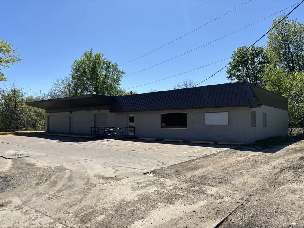 3728 Eastern Avenue, Davenport
