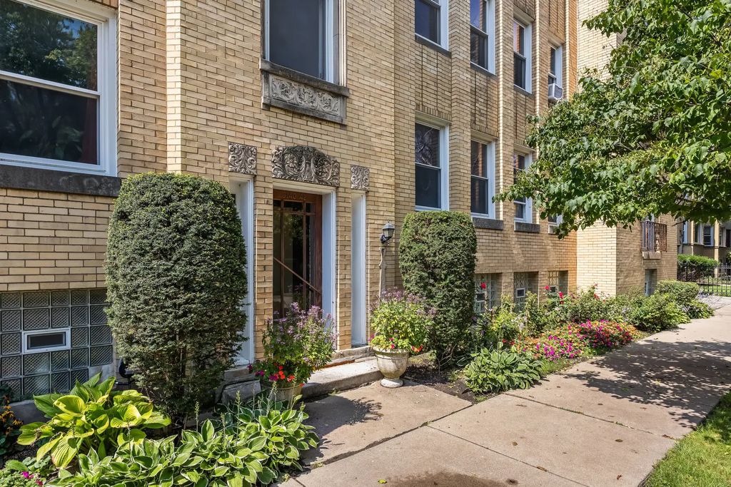 6142 N Hamilton Avenue 2n, Chicago, 60659