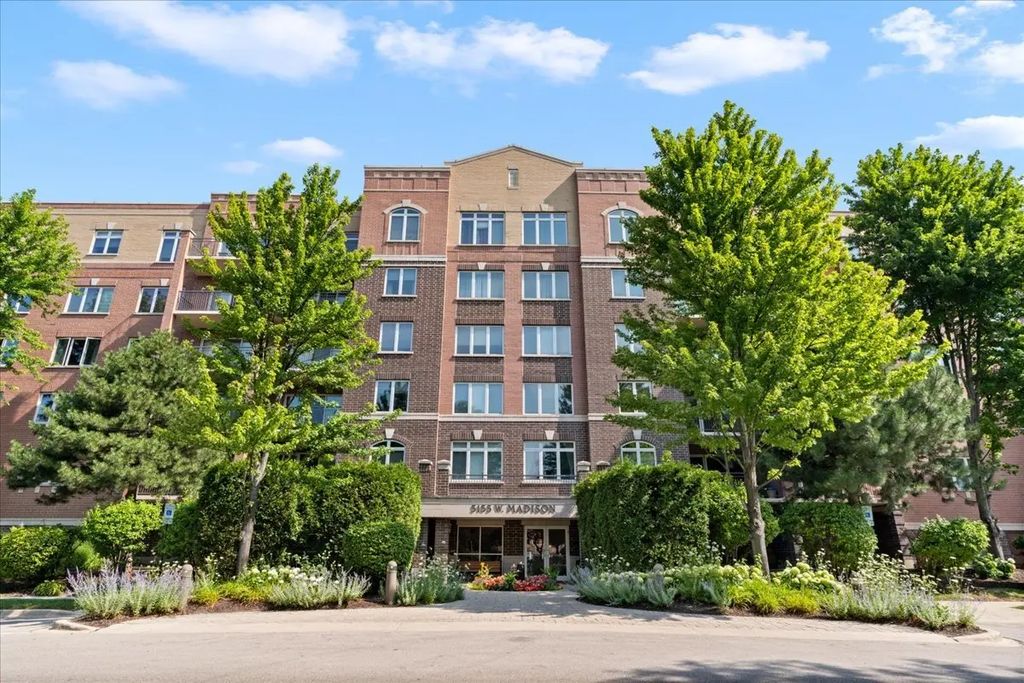 5155 Madison Street 402, Skokie, 60077