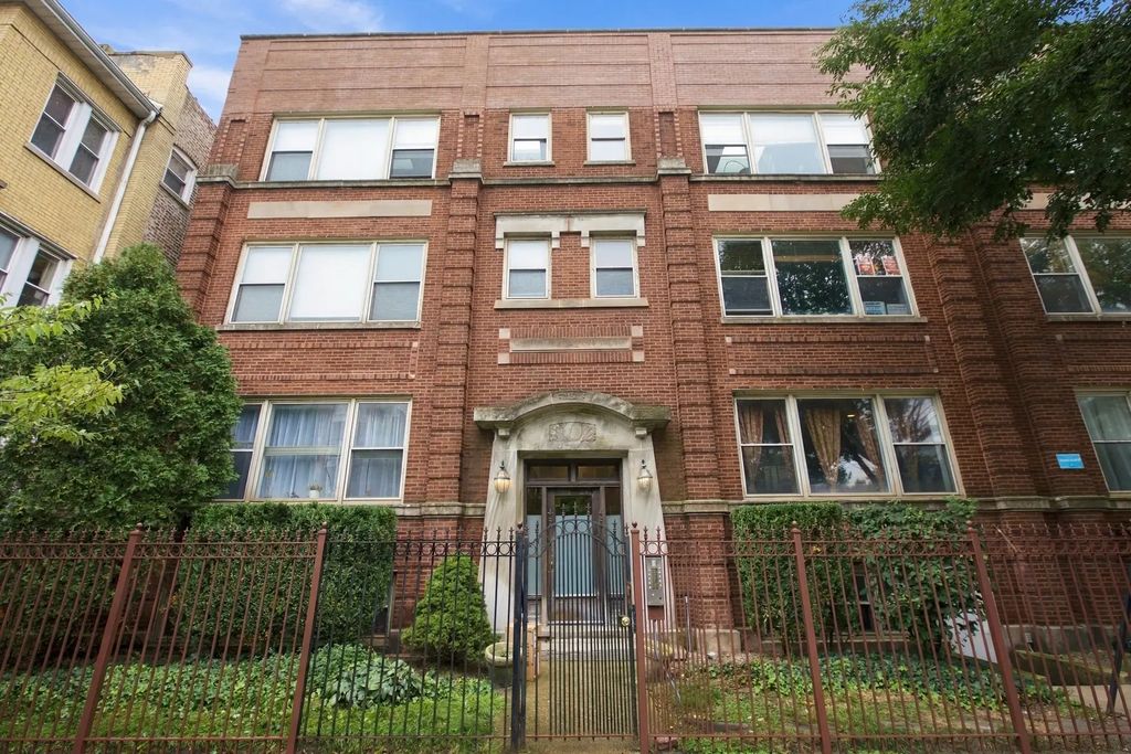 827 W Lawrence Avenue 1s, Chicago