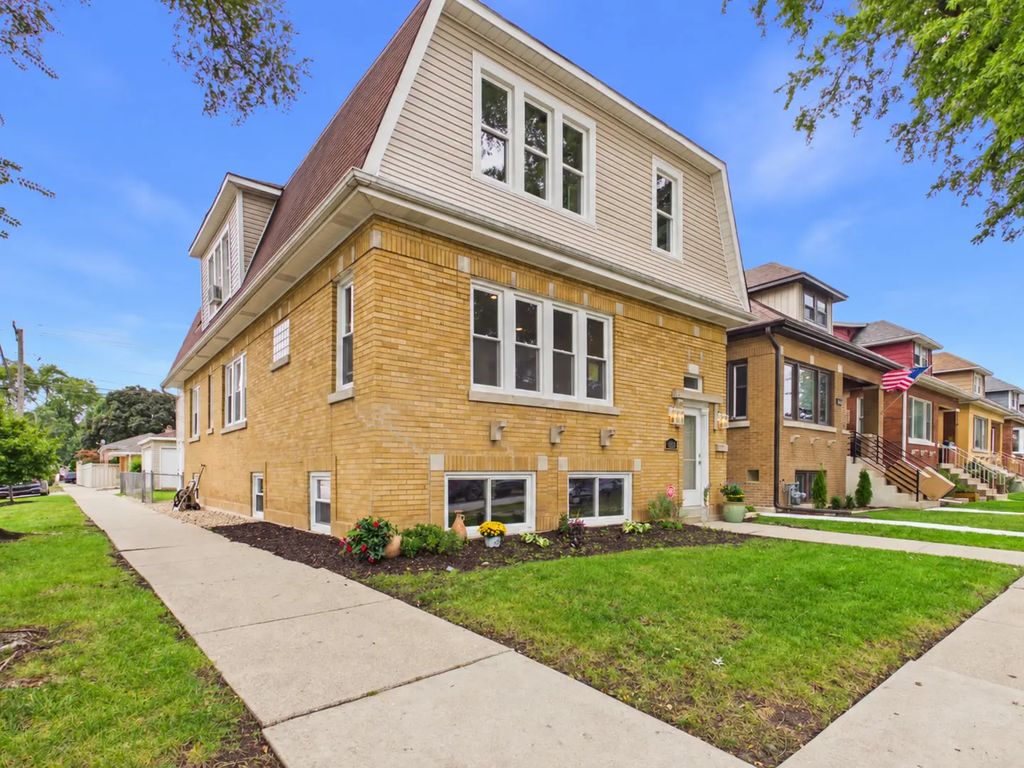 4200 N Oriole Avenue, Norridge