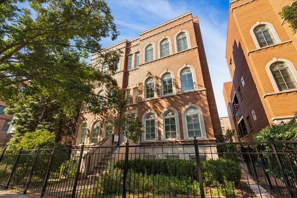 2454 W Foster Avenue 2e, Chicago