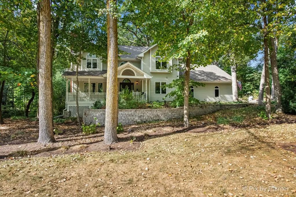 42w142 Ravine Drive, St. Charles