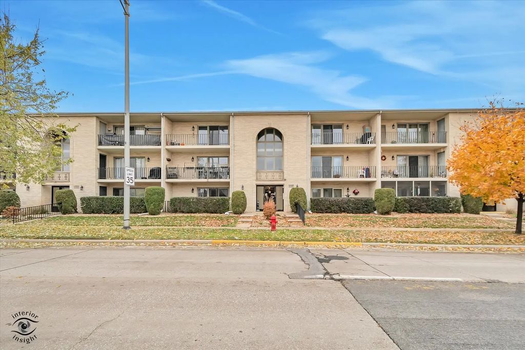 10538 Central Avenue 1-s, Chicago Ridge