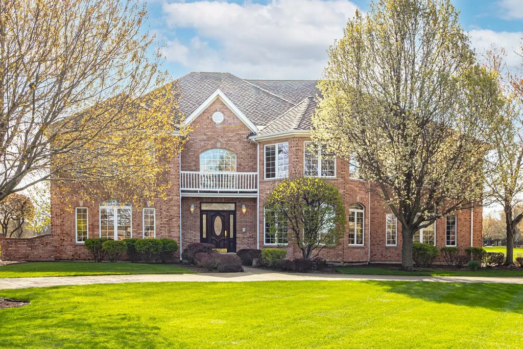 37181 N Fox Hill Drive, Wadsworth