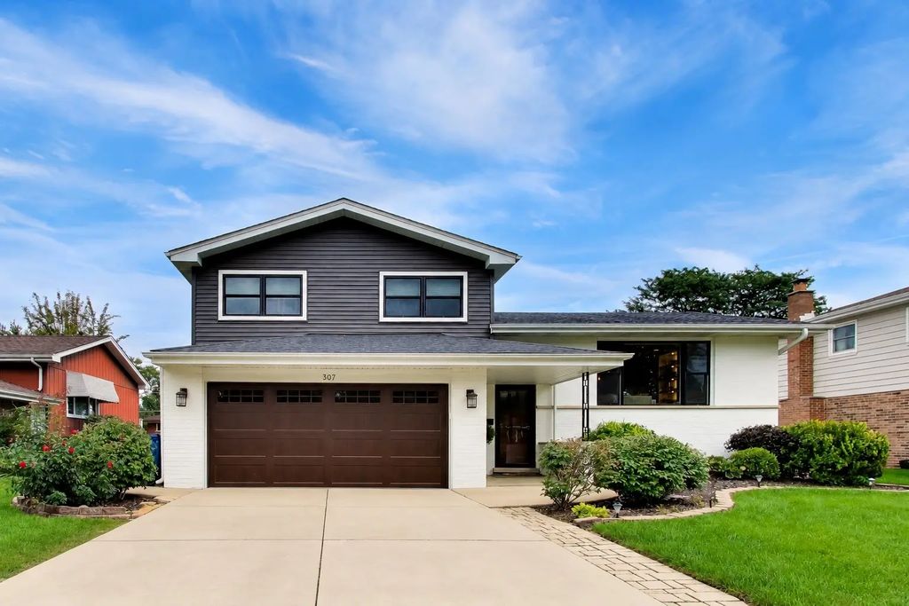 307 N Marcella Road, Mount Prospect