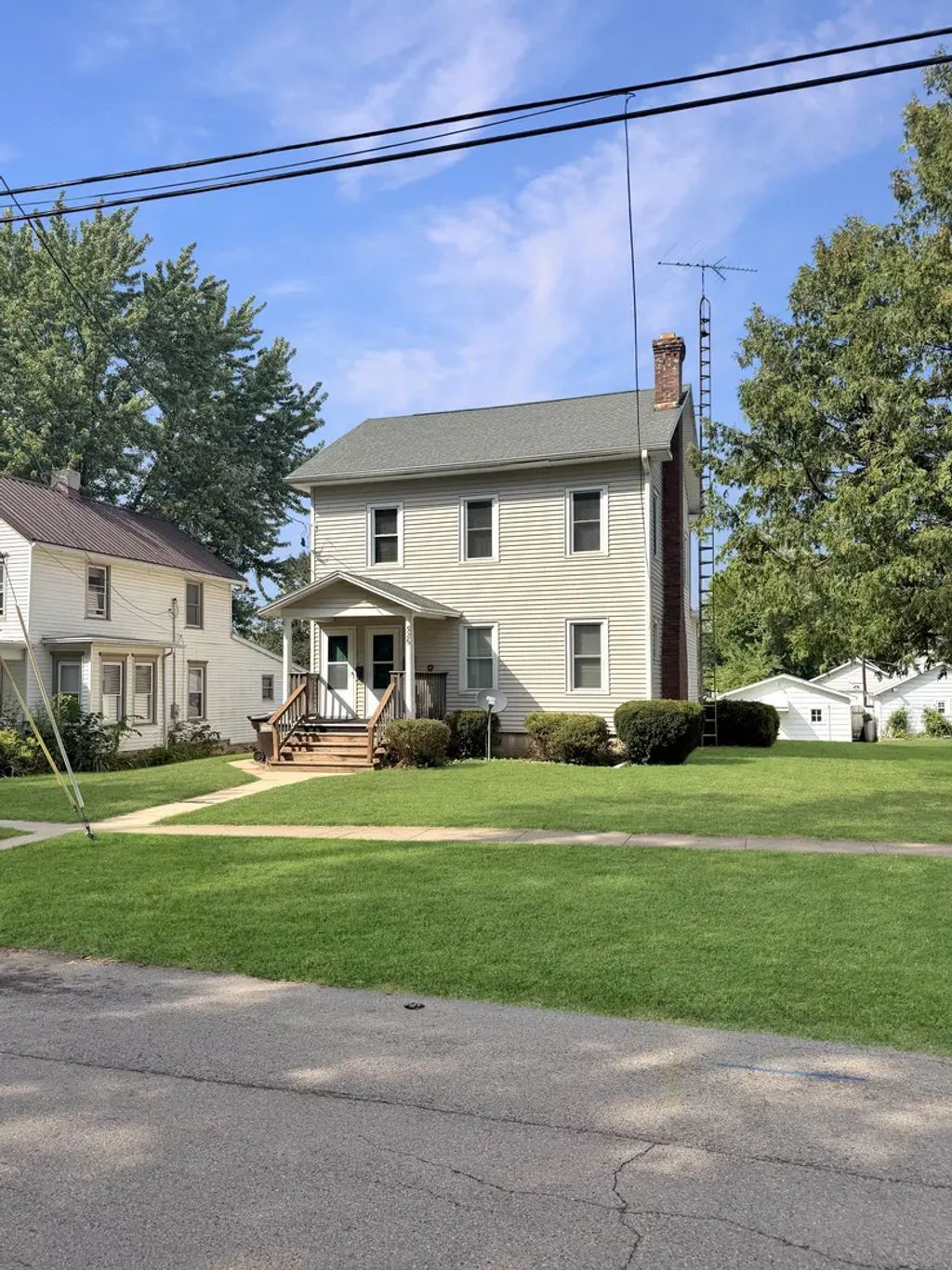 526 E Jefferson Street, Freeport