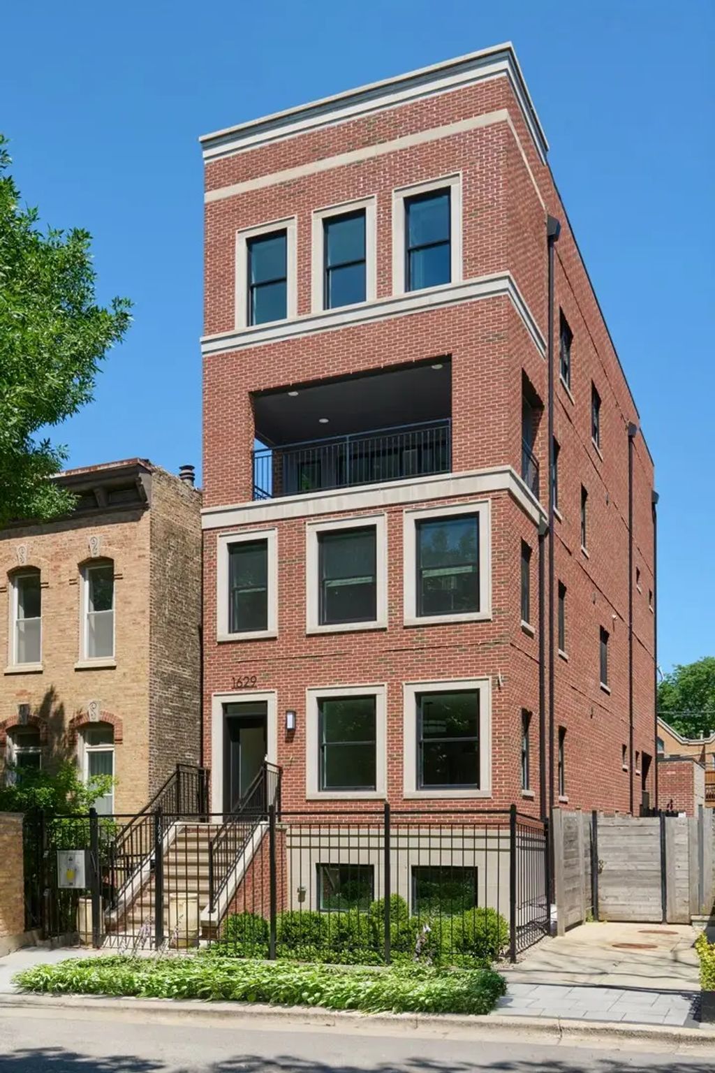 1629 N Burling Street 3, Chicago, 60614