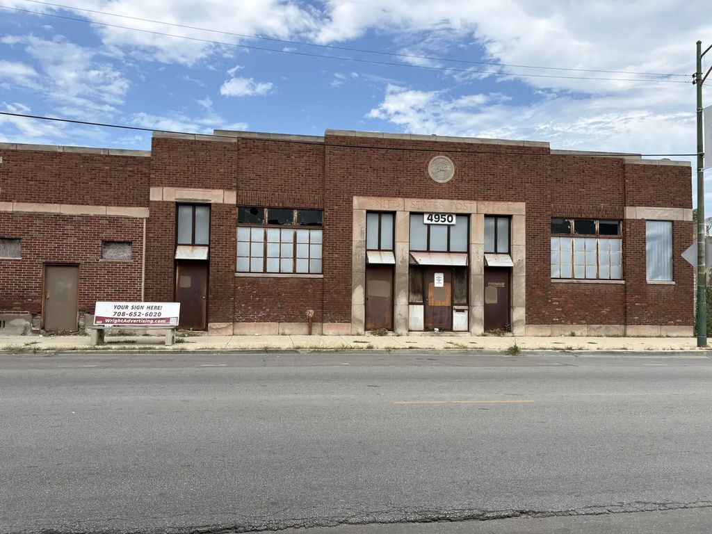 4950 W Division Street, Chicago