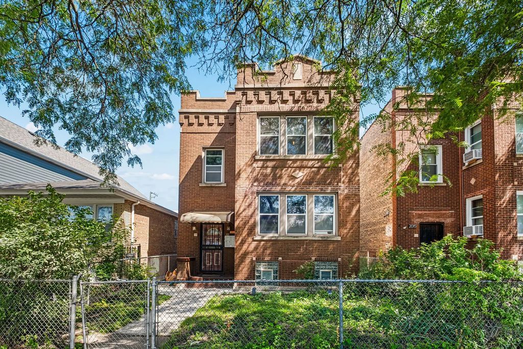 2019 N Leclaire Avenue, Chicago