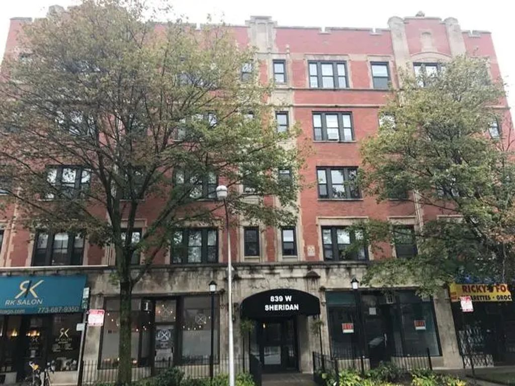 839 W Sheridan Road 205, Chicago