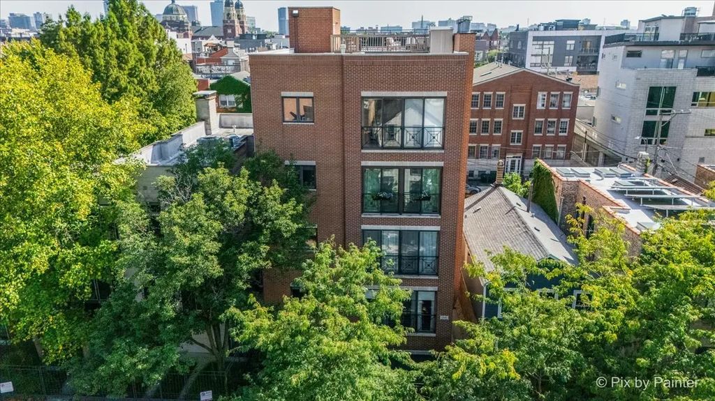 1541 W Chestnut Street 4, Chicago, 60642