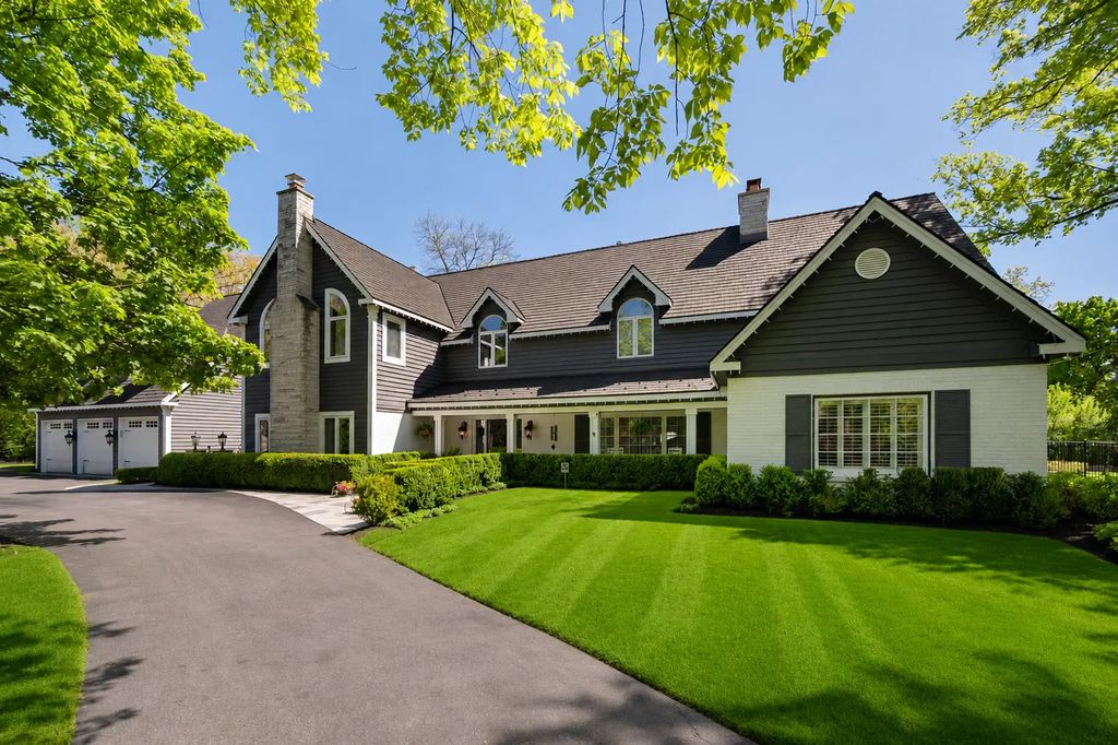 2 Hickory Lane, Northbrook