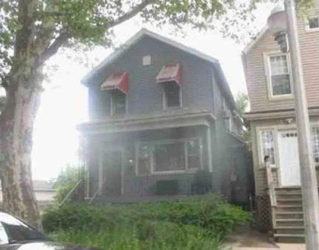 7625 S Dante Avenue, Chicago