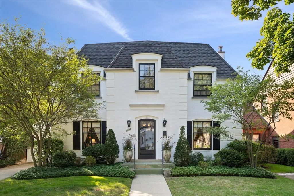 6652 N Chicora Avenue, Chicago, 60646