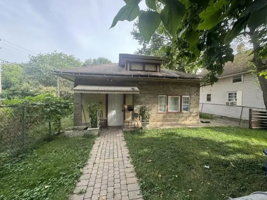 308 Superior Street, Aurora
